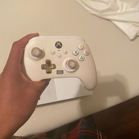 Xbox One S - Picture 6 of 8